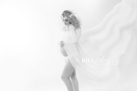 Individuelles Schwangerschaft – Newborn Shooting fotostudio bilifotos ch weisse fee copyright bilifotos ch